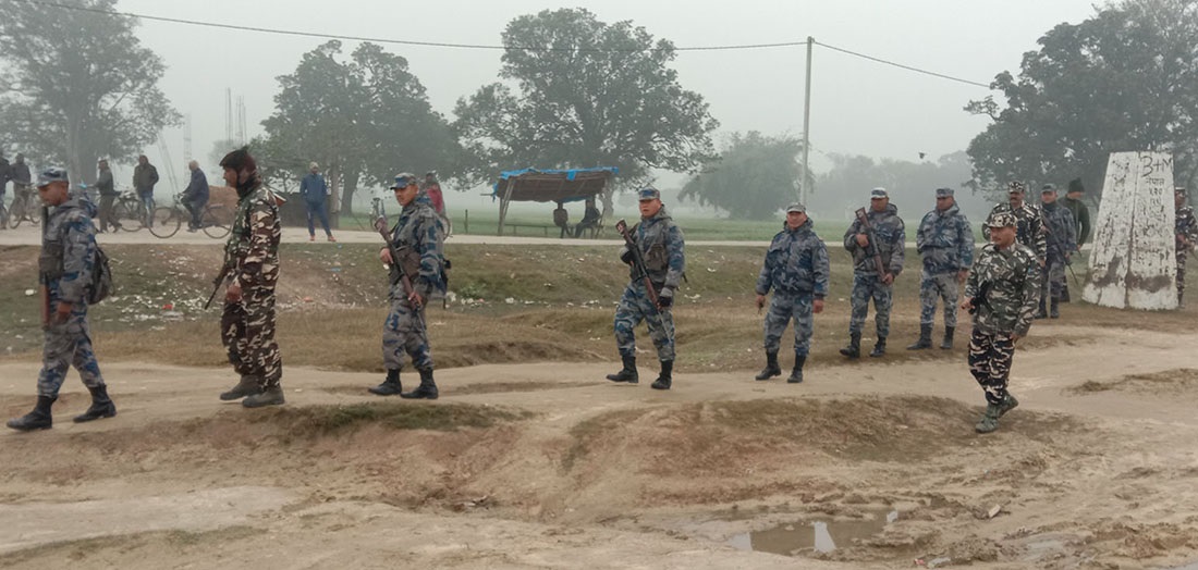 भारतीयहरु नेपाल प्रवेश गर्न खोज्दा बारामा झडप, सशस्त्रद्वारा हवाई फायर 