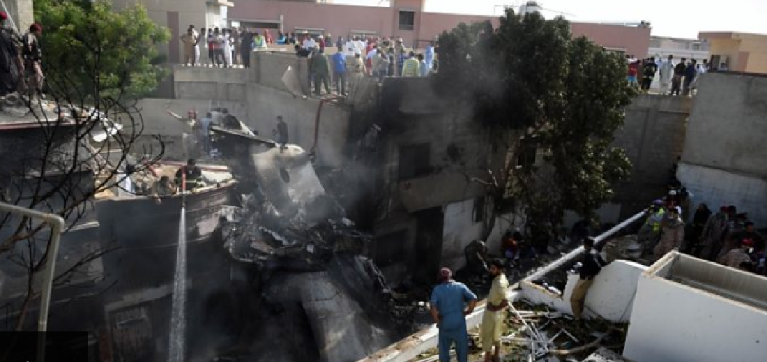 पाकिस्तानमा भएको विमान दुर्घटनामा ११ जनाको मृत्यु 