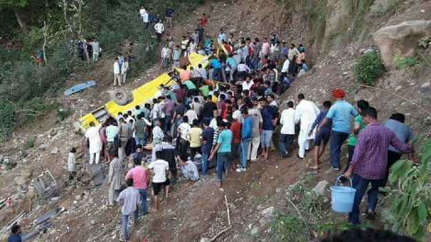 हिञ्माचल प्रदेशमा स्कुल बस दुर्घटना, २३ बालबालिकासहित २७ को मृत्यु