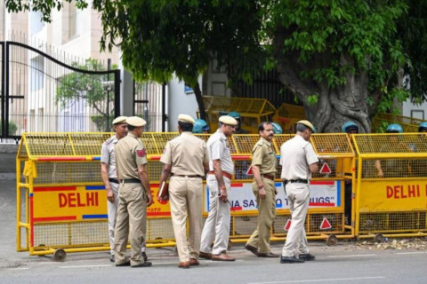बम राखिएको इमेल आएपछि दिल्ली र नोयडाका विद्यालय बन्द