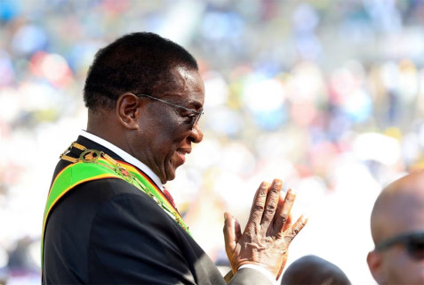जिम्बाब्वेका नवनिर्वाचित राष्ट्रपतिले लिए शपथ