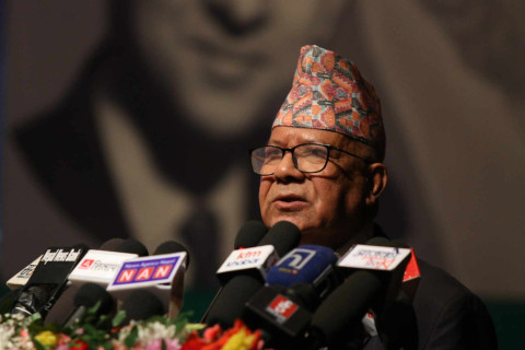 जनताले अब कुनै राजा वा महाराजालाई स्वीकार्दैनन् : माधव नेपाल