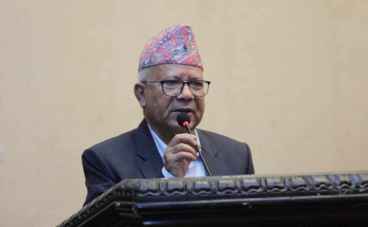 कांग्रेसलाई शत्रु भन्नुपर्छ भन्ने अभिव्यक्ति पार्टीलाई सिध्याउने विचार हो : माधव नेपाल 