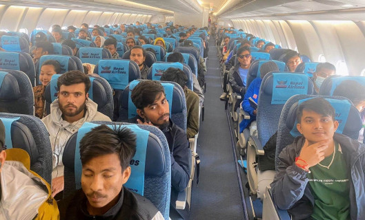 इजरायलबाट नेपाली विद्यार्थी लिएर नेपाल एयरलाइन्सको जहाज राति साढे १ बजे काठमाडौं आइपुग्ने 