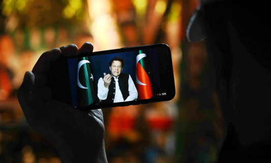 पाकिस्तानमा इन्टरनेट खुला, सामाजिक सञ्जालमा प्रतिबन्ध कायमै
