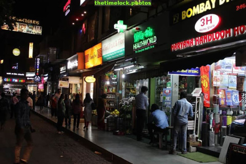 दिल्लीमा फस्टाउँदै रात्रिकालीन व्यवसाय 