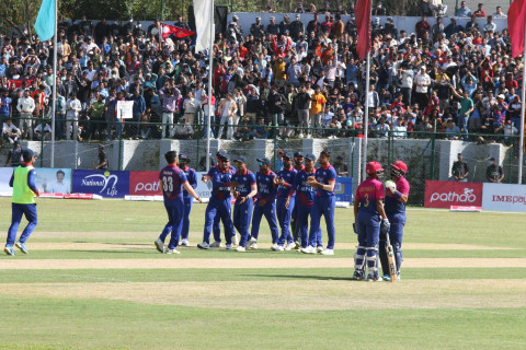 नेपाललाई चौथो सफलता, अभिनासले लिए पहिलो विकेट