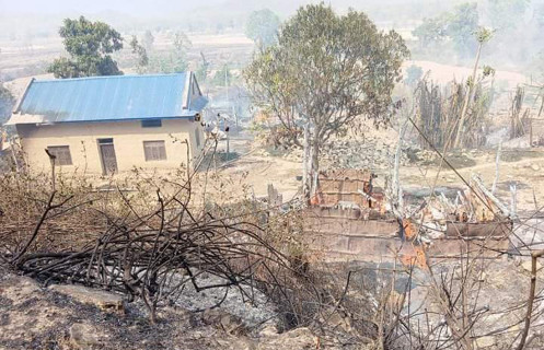 दाङमा आगलागी हुँदा २४ घर र १० गोठ जलेर नष्ट