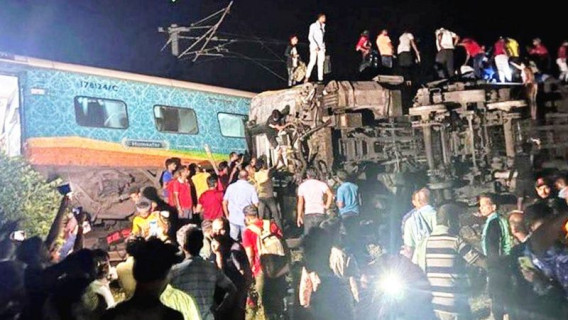 ओडिशामा रेल दुर्घटना हुँदा २३३ यात्रुको मृत्यु, नौ सयभन्दा बढी घाइते