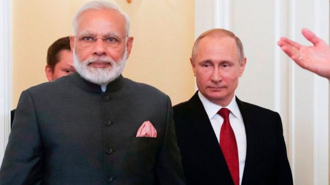 किन चर्किँदैछ भारत र रूसको मित्रताको पर्खाल ?