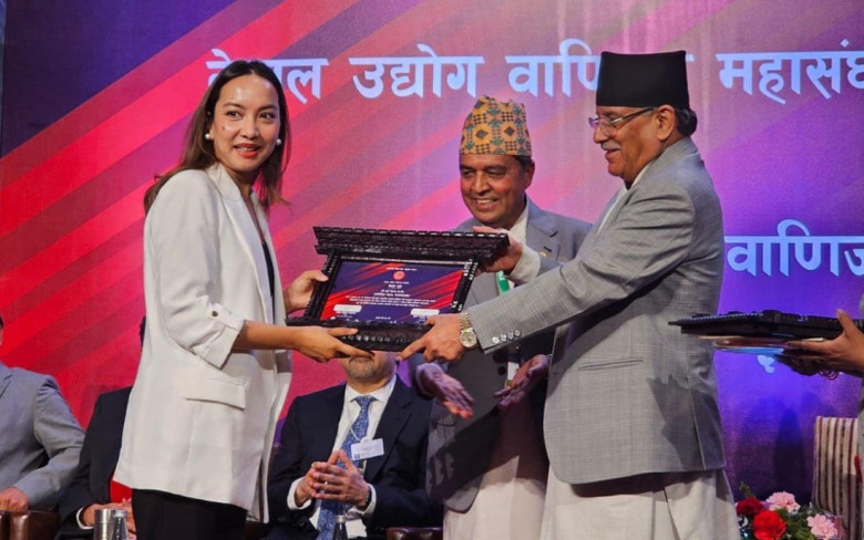 मनकामना दर्शन नेपाल उद्योग वाणिज्य महासंघद्वारा सम्मानित