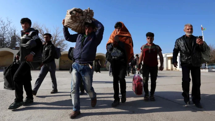 इरानबाट तीन हजार अफगान शरणार्थीहरूलाई देश निकाला